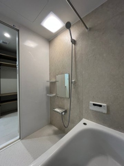 【浴室】 | ライオンズマンション北鈴蘭台第2 | お手入れのしやすいユニットバスです。