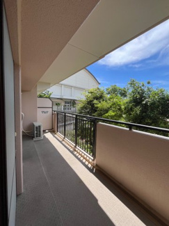 【バルコニー】 | ライオンズマンション北鈴蘭台第2 | 広いのでお洗濯物はもちろん、お布団など大物も干せます。