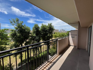 【展望】 | ライオンズマンション北鈴蘭台第2 | 前面に緑があり、四季を感じられます。