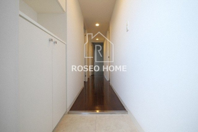 レジディア玉造の玄関