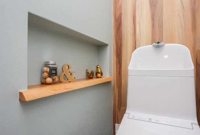 守山市播磨田町　天然木ガレージハウス建売モデルのトイレ|TOTOのトイレです。