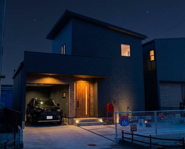 守山市播磨田町　天然木ガレージハウス建売モデル