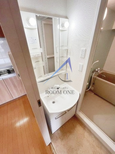 三軒茶屋グリーンマンションの洗面所|洗面台です。