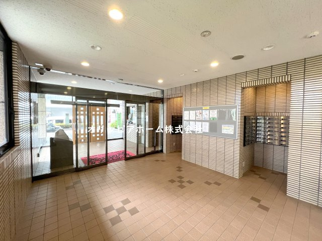 ライオンズステーションプラザ西葛西　10階　リ　フォーム済のエントランス