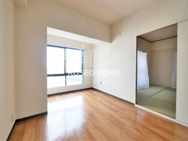 LOFTY上町の居間・リビング|同マンション別部屋：参考写真