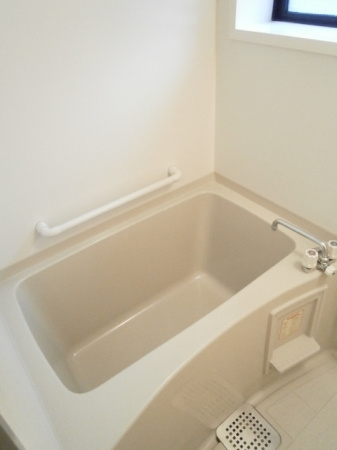 ペイサージュ上津【キャッシュバック対象】の浴室|きれいなお風呂です