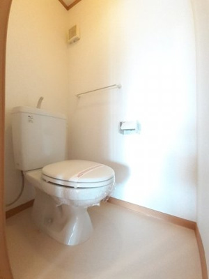【トイレ】 | セレンディピティ　3LDK | ゆったりとした空間のトイレです