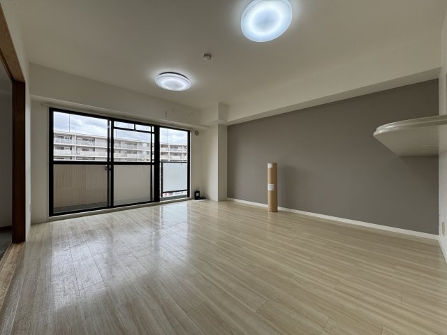 ロフティ少路の居間・リビング