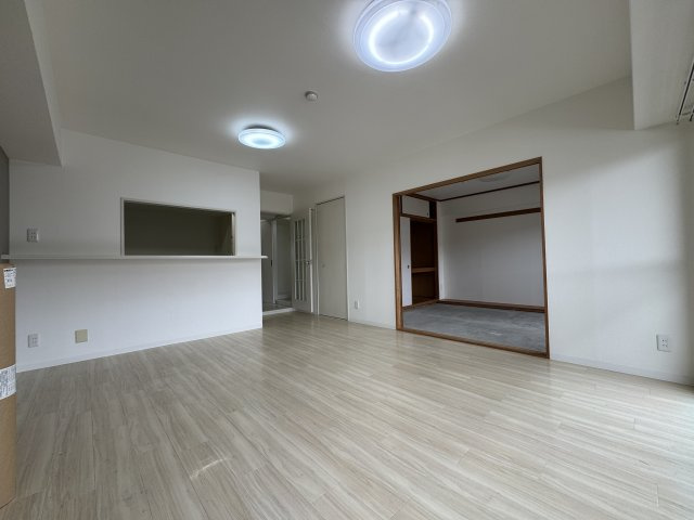 ロフティ少路の居間・リビング