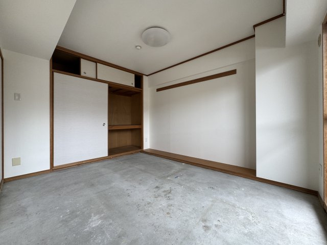 ロフティ少路の和室