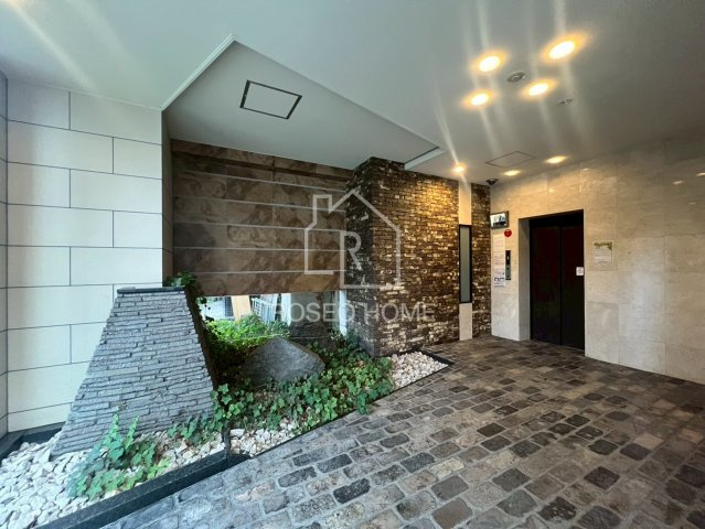 フォレステージュ西本町のロビー