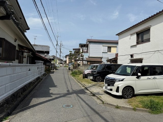 古市6丁目新築戸建の駐車場