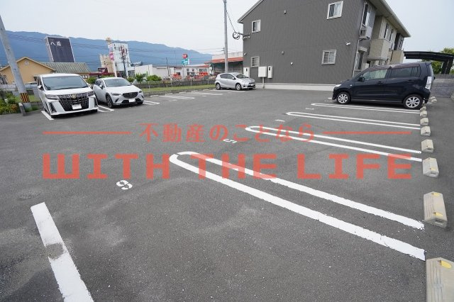 エスアイメゾン【10，000円キャッシュバック対象物件】の駐車場|駐車スペースもあります