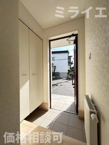 【新築戸建】札幌市白石区北郷3条2丁目4棟の玄関