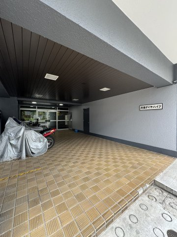 両国ダイヤハイツのエントランス