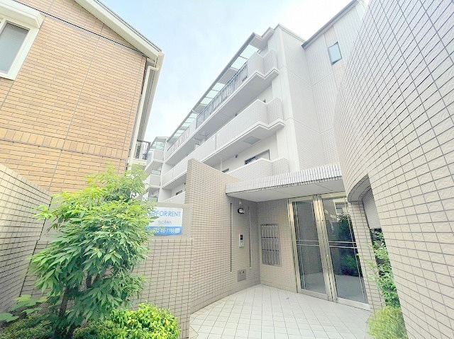 ミレニアムの外観