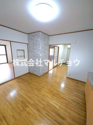 サンライズ上万呂の居間・リビング|ゆったり過ごせる居間です