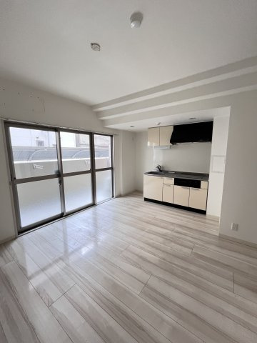 大阪市城東区野江１丁目の賃貸マンションの居間・リビング
