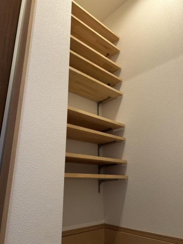 【No.7390】徳尾中古住宅/3LDK/築7年/太陽光発電システム＆蓄電池設置の収納