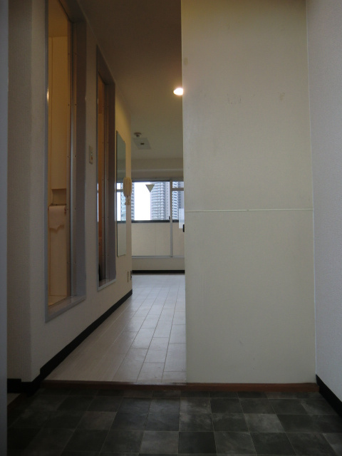 大阪市都島区中野町１丁目の賃貸マンションの玄関