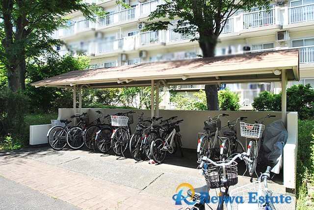 湘南ライフタウン駒寄第一住宅　18号棟の駐輪場