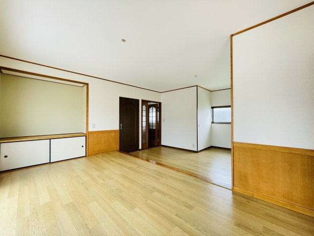 【居間・リビング】 | 熊谷市広瀬　中古戸建