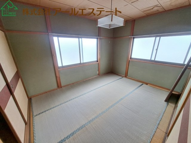 姫路市香寺町岩部　JR播但線「香呂駅」徒歩10分の和室