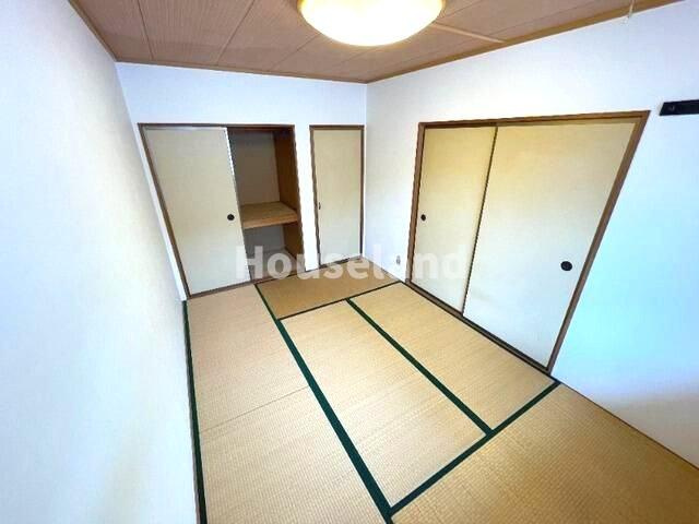 ホワイトハイツ西浜の和室