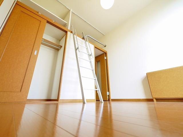 レオパレスＡｄｖａｎｃｅ富雄の収納|便利な収納スペースです