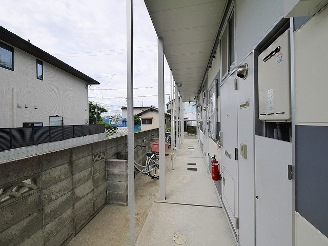 レオパレスＡｄｖａｎｃｅ富雄のその他共用部分|共用廊下です