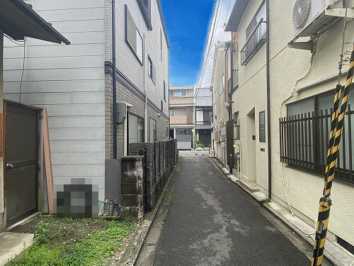 紫野宮東町建築条件無土地の前面道路含む現地写真
