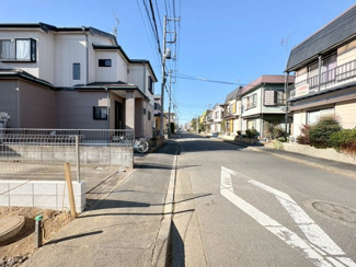 【前面道路含む現地写真】