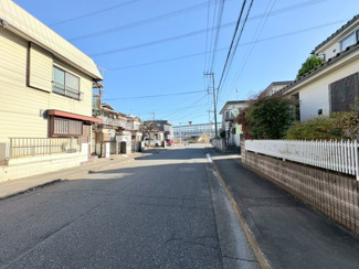 【前面道路含む現地写真】