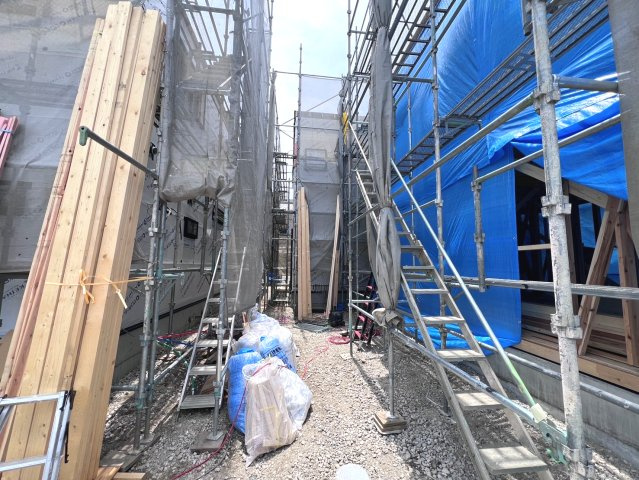 上植野町南小路Ⅱ期の外観|外観デザインは限りなくシンプルでありながら美しい、飽きのこないスマートなデザイン。世代を超えて愛されるシンプルファサードです。