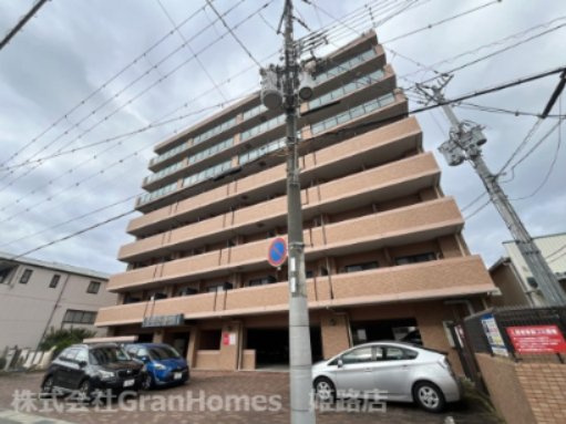 キャッスルコート西新町の外観