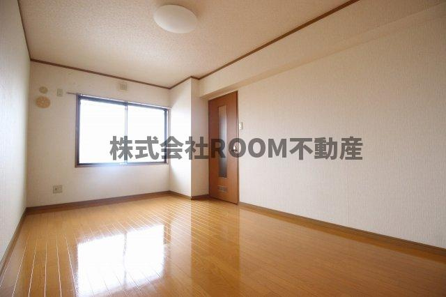 西村コーポレーションⅡの居間・リビング