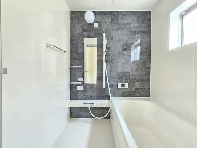 瑞浪市上平町の浴室