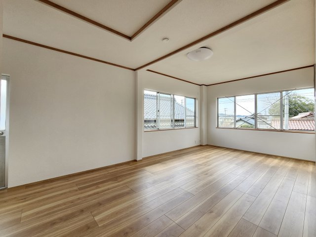 瑞浪市上平町の洋室