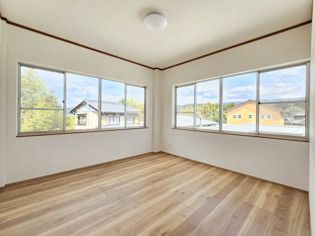 瑞浪市上平町の洋室