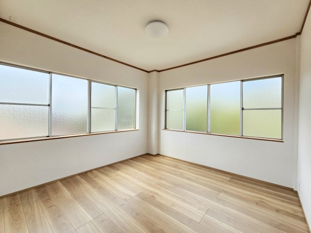 瑞浪市上平町の洋室