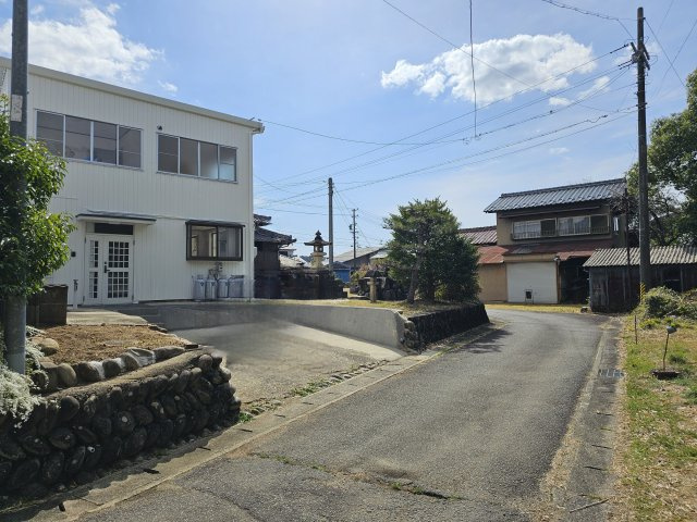 瑞浪市上平町の前面道路含む現地写真