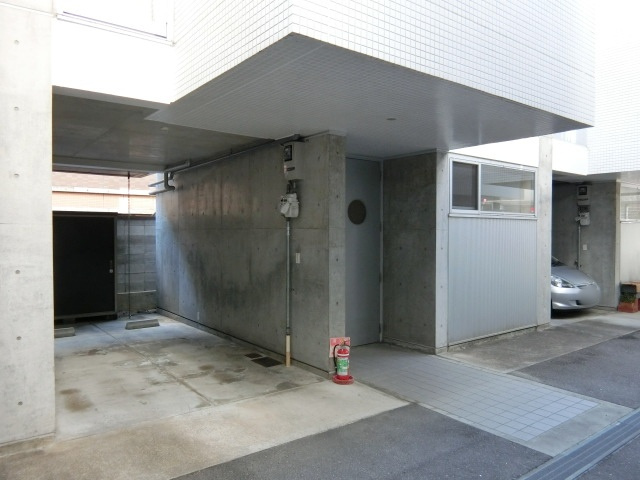 プリオーレ27二条駅前の駐車場