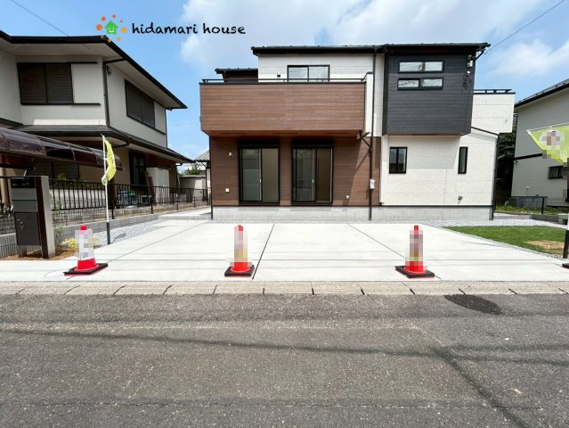 北本市西高尾7丁目4期　新築戸建　ブルーミングガーデン01の駐車場