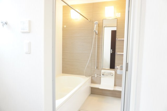 草加市西町 中古戸建の浴室