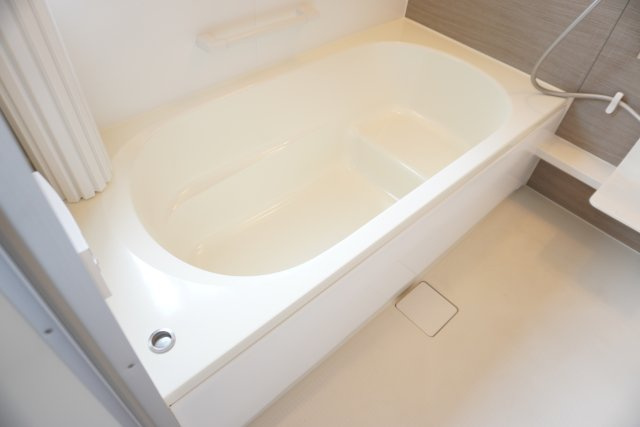 草加市西町 中古戸建の浴室