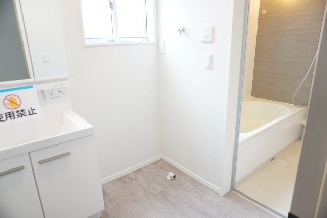 草加市西町 中古戸建のランドリースペース