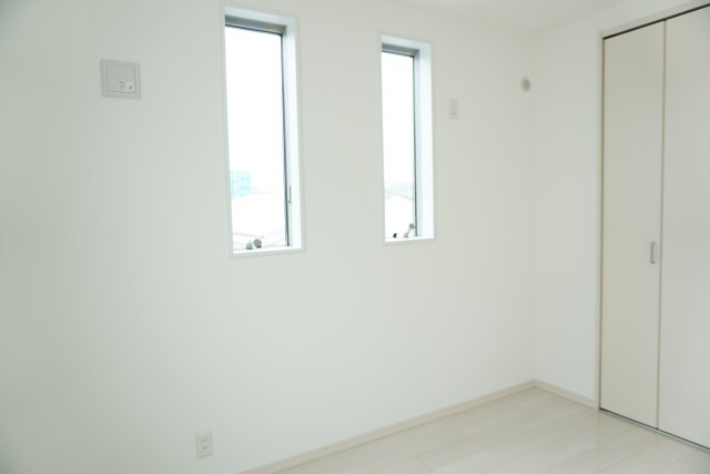 草加市西町 中古戸建の洋室