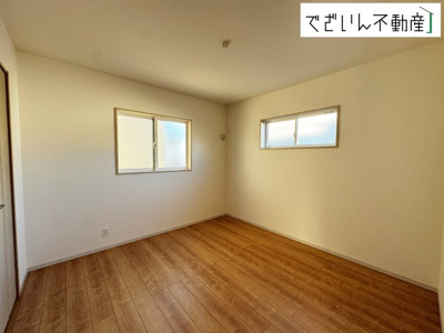 【洋室】 | いろどりアイタウン加須市久下2丁目　新築住宅 | ≪3号棟≫
現地(2025年11月撮影)