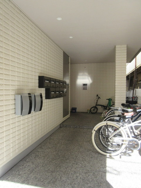 メゾン千奈利のエントランス|★オートロック付きエントランス★