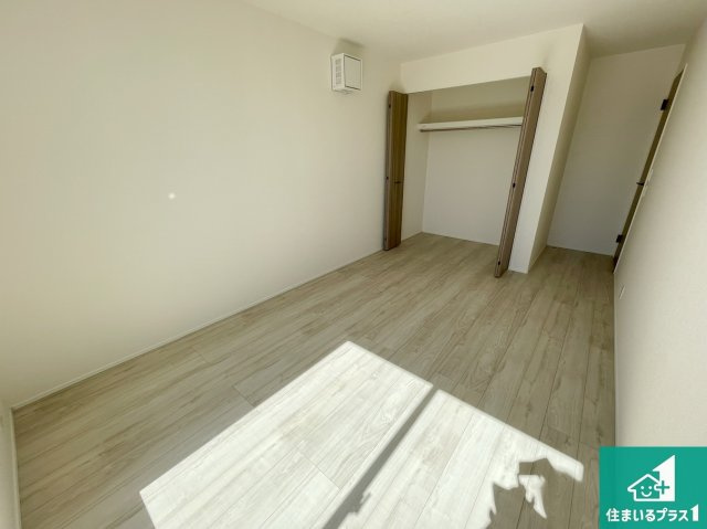 現地説明会開催　近江八幡市堀上町　第24-1期　新築一戸建ての洋室|シンプルな洋室は、自分好みのインテリアが楽しめます♪ご家族とインテリアや家具を選びに行くのは新築購入時の醍醐味の一つです。ぜひお楽しみください♪